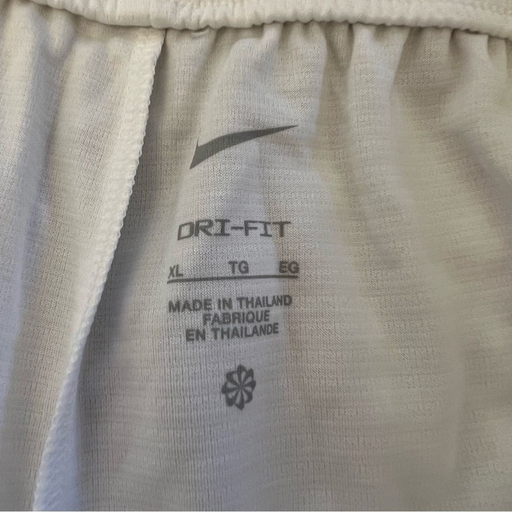 ✔️NWT✔️ NIKE Caitlin Clark Crossover Dri-FIT 5" Basketball Shorts - Picture 6 of 13